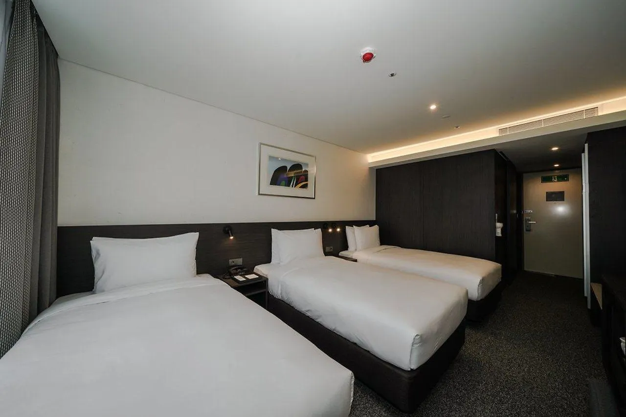 ****  Nine Tree By Parnas Seoul Insadong Hotel South Korea