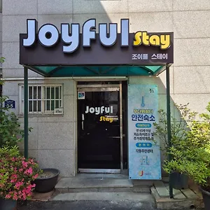  Pensión Joyful
